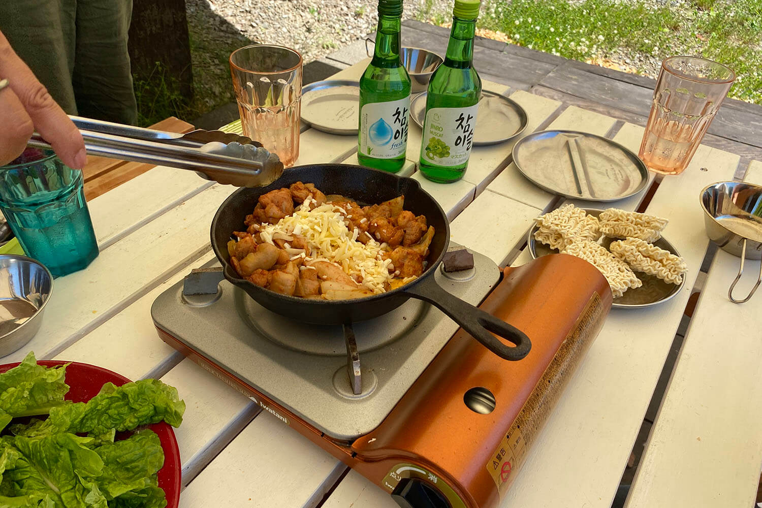 キャンピングフード